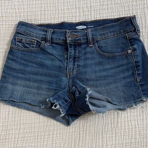 Old Navy Women’s Dark Denim Frayed Hem Jean Shorts